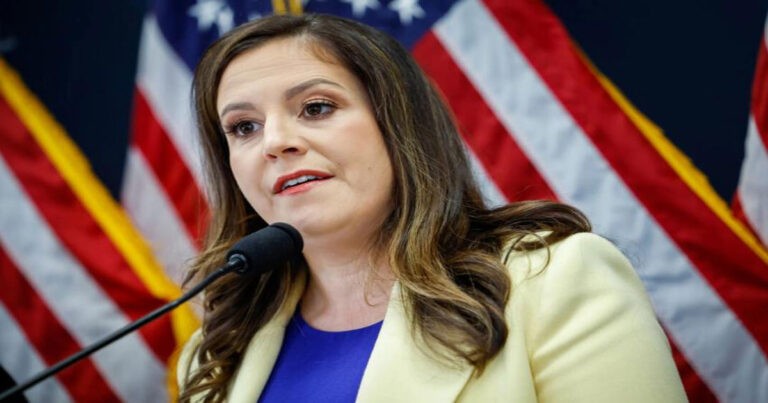Trump Menominasikan Elise Stefanik sebagai Duta Besar AS untuk PBB