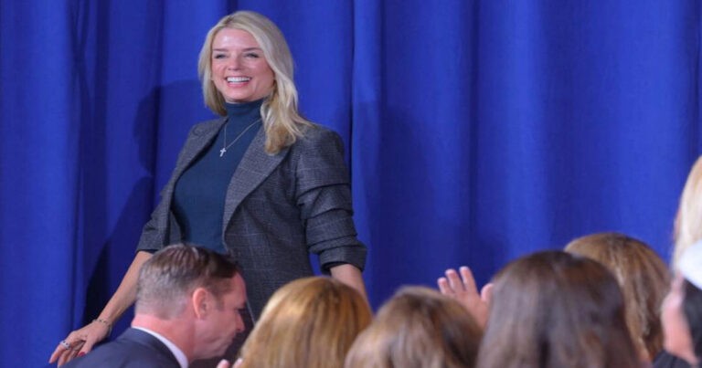 Trump Tunjuk Pam Bondi Sebagai Jaksa Agung Amerika Serikat Setelah Matt Gaetz Keluar dari Nominasi