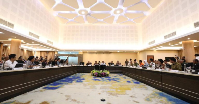 Pemerintah Gelar Rapat Tingkat Menteri Bahas Persiapan Libur Natal 2024 dan Tahun Baru 2025