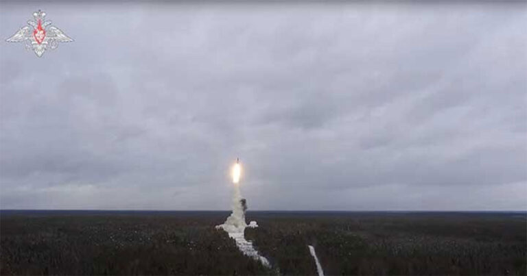 Gejolak Global: Rusia Serang Ukraina dengan Rudal Antarbenua Sementara ICC Keluarkan Perintah Tangkap Pemimpin Israel!