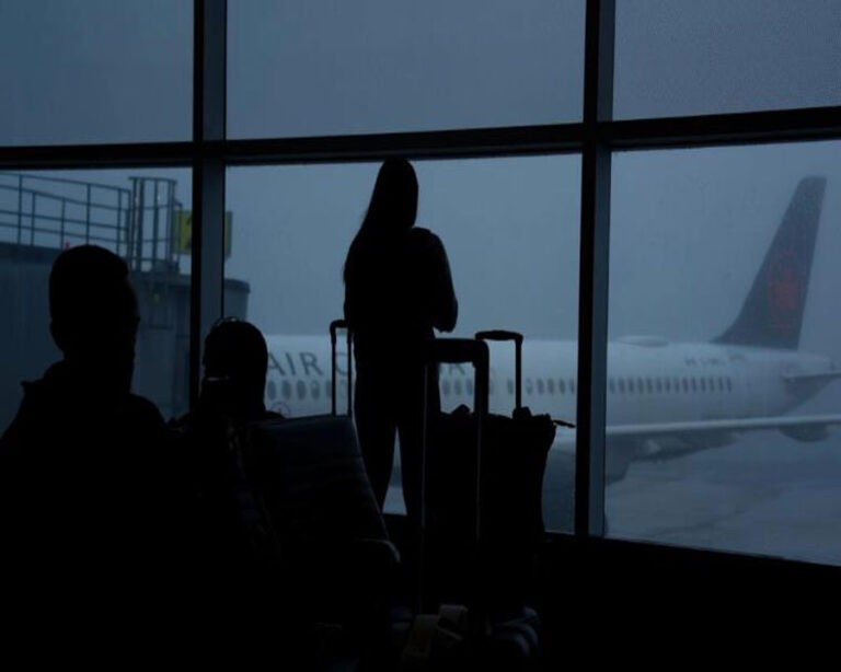 Penerbangan dari Bandara Internasional Halifax Dilanjutkan Setelah Kecelakaan Pesawat Air Canada