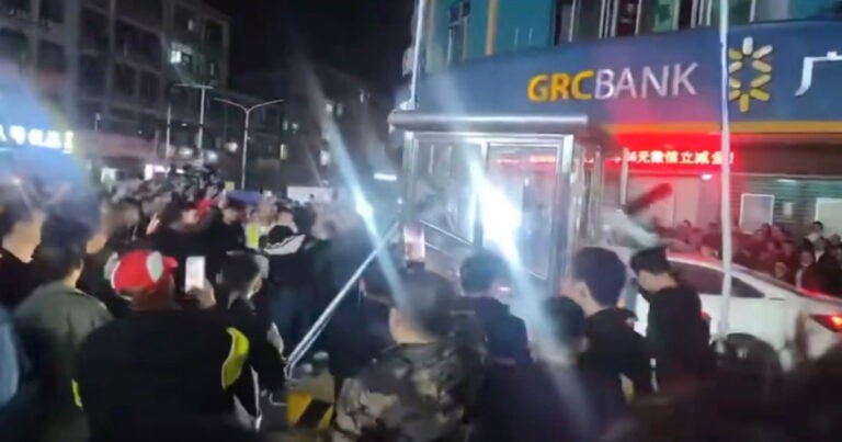 Warga di Guangdong, Tiongkok  Marah Hingga Hancurkan Pos Retribusi, Pemerintah Dipaksa Umumkan Penghapusan Biaya Parkir 