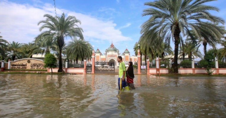 Hujan Lebat dan Banjir di Thailand Selatan: Korban Tewas Menjadi 29 Orang, Lebih dari 30.000 Orang  Mengungsi