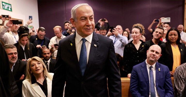 Netanyahu Bantah Semua Tuduhan Korupsi dalam Sidang Perdana di Pengadilan
