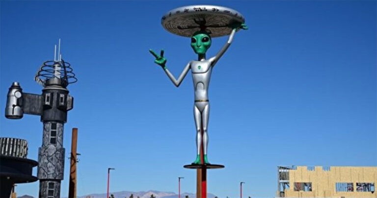 Rahasia Area 51 Terungkap Otomatis? Misteri UFO Akan Terjawab Tahun Depan?