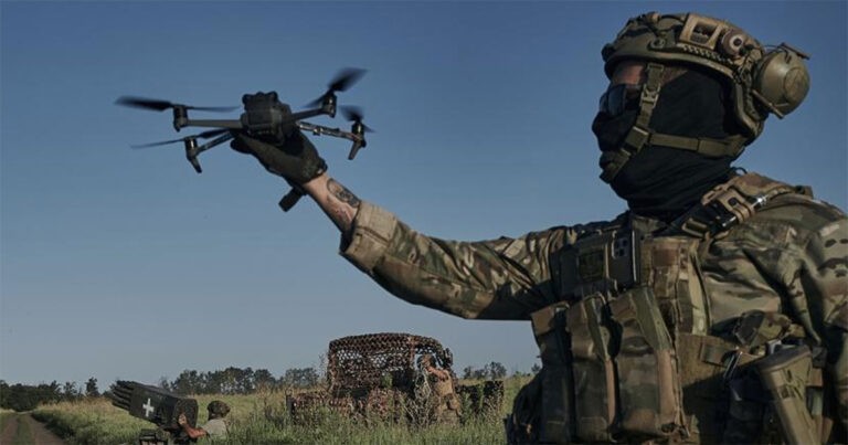 Krisis Rusia Terungkap: Serangan Drone Ukraina Hancurkan Pangkalan Militer, Kebakaran Hebat di Yekaterinburg, dan Skandal Keluarga Putin!