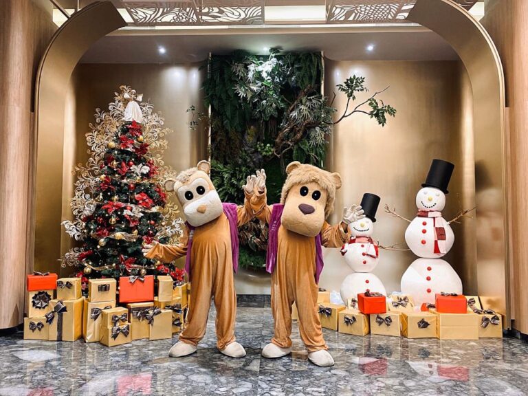 Merayakan Akhir Tahun Spektakuler: “Christmas Dinner dan New Year’s Eve Party di Mercure Surabaya Grand Mirama!”