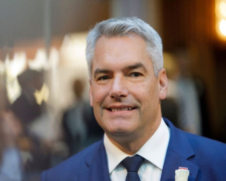 Gejolak Politik Austria: Kanselir Nehammer Mundur dari Jabatannya  dan Ketua Partai