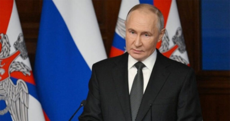 Kremlin: Putin Serius Mengenai Perundingan Perdamaian Ukraina
