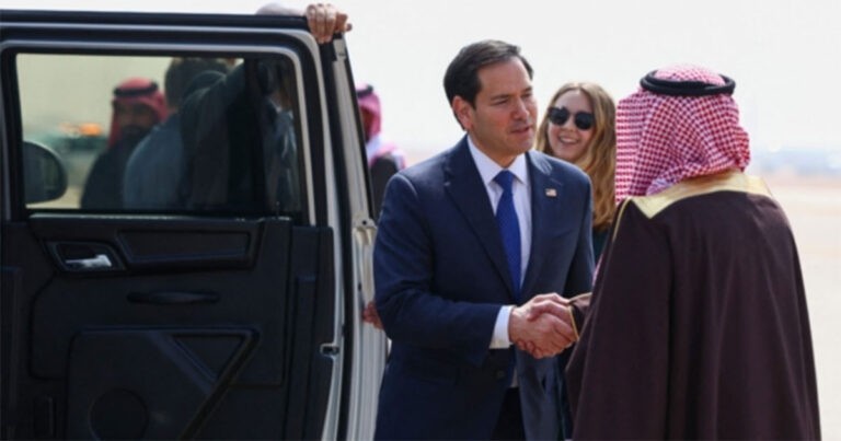 Menlu AS Tiba di Arab Saudi untuk Bertemu dengan Perwakilan Rusia, Fokus pada Dua Isu Utama