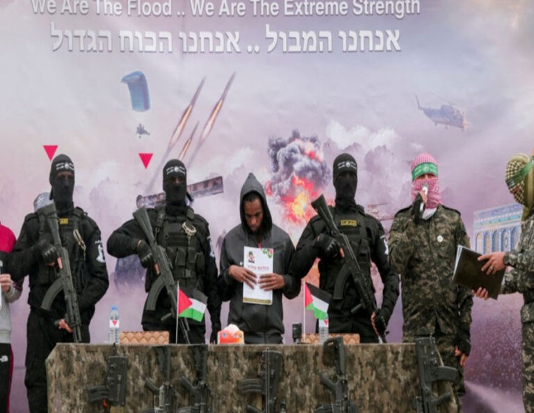 Penyerahan Sandera yang ‘Memalukan’ oleh Hamas,  Israel Tunda Pembebasan 620 Tahanan