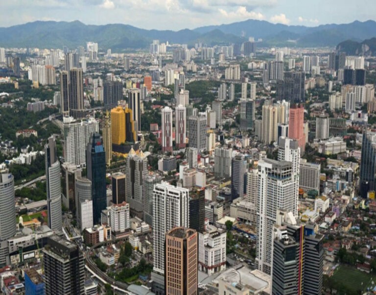 Sindikat Penipuan Tiongkok Pindah Markas, Bersembunyi di Apartemen Mewah Hingga 14 Orang Berhasil Ditangkap Polisi Malaysia