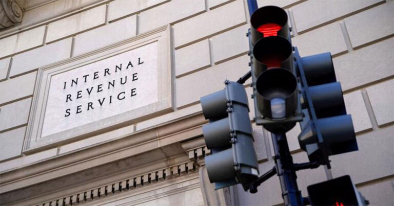 Trump Pecat Hampir 7.000 Pegawai IRS, Ingin Hapus Pajak Penghasilan dan Membuat Orang Asing Bayar Seluruh Tarif Bea Masuk