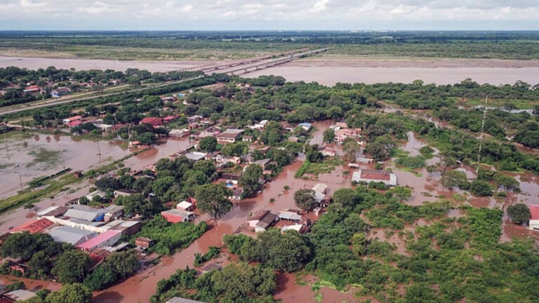 Banjir Melanda Bolivia Tewaskan Lebih dari 50 Orang, 100 Ribu Orang Mengungsi, Negara dalam Keadaan Darurat