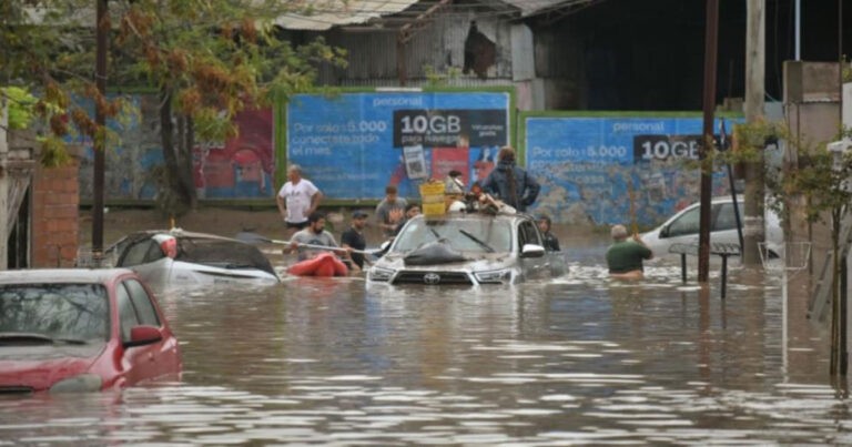 Hujan Setahun Turun dalam Beberapa Jam, Banjir di Kota Pelabuhan Argentina Tewaskan 13 Orang