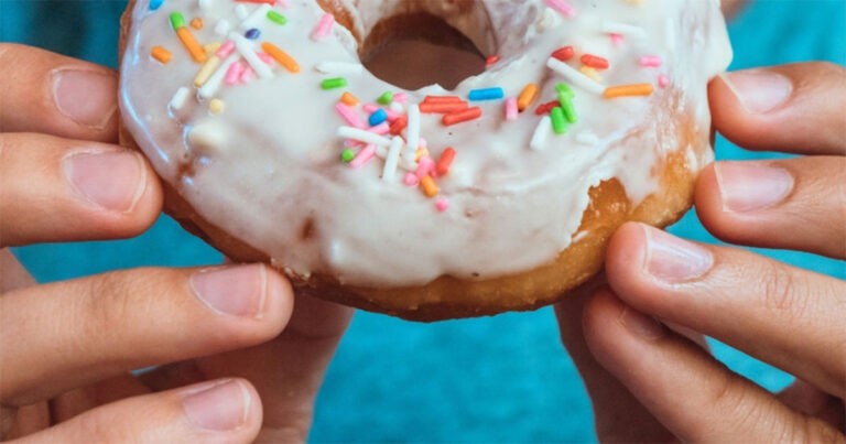 Hanya 5 Hari Makan Junk Food Dapat Memicu Obesitas Menguasai Otak Anda