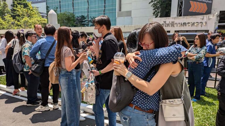 Mahasiswa Tiongkok di Bangkok  Berlari Menyelamatkan Diri dari Lantai 30 Saat Gempa, Menulis Pesan Perpisahan dalam Keputusasaan