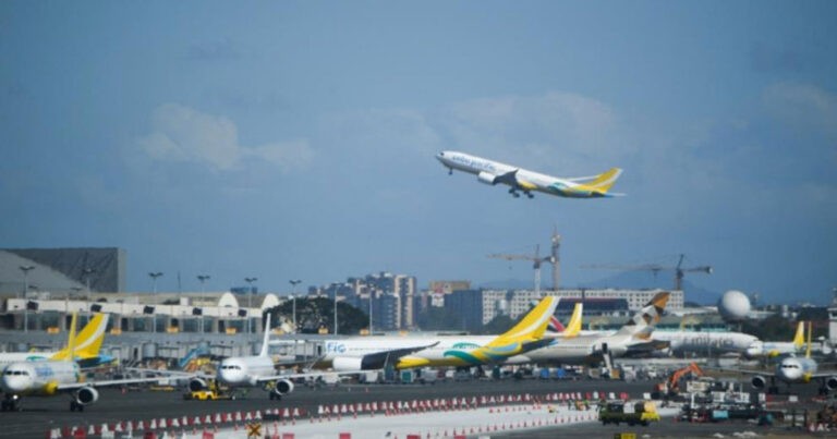 Kesalahan Fatal! Pesawat Terbang Kosong, 170 Penumpang Terlantar di Bandara Manila