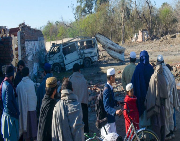 Serangan Bom Bundir Saat Bukber Picu Ledakan Besar di Kamp Militer Pakistan, 18 Orang Tewas dan Puluhan Terluka