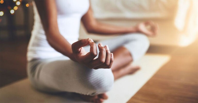 Menurut Studi: Meditasi Jangka Panjang Dapat Mengurangi Stres dan Penuaan