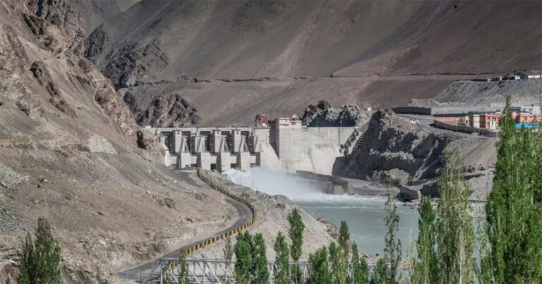 “Satu Tetes Air Pun Tak Boleh Mengalir!” India Setop Air ke Pakistan, Islamabad Murka: “Kami Akan Hentikan Napasmu” – Iran Tiba-Tiba Muncul sebagai Penengah