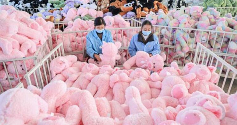 Melebihi Ambang Batas Hampir 8 Kali Lipat, Prancis Sita Mainan Boneka Impor dari Tiongkok yang Mengandung Racun