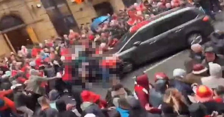 Mobil Seruduk Kerumunan Pesta Juara Liverpool, 47 Orang Terluka
