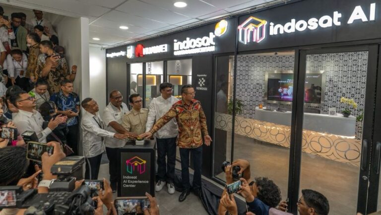 Indosat Ooredoo Hutchison Luncurkan Pusat Kecerdasan Buatan Pertama di Papua, Percepat Transformasi Digital Inklusif