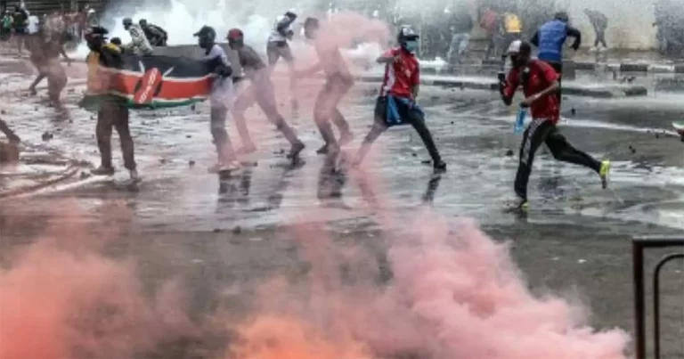 Dari Twitter Hingga Gas Air Mata: Bagaimana Gen Z Memimpin Kebangkitan Politik Terbesar di Kenya