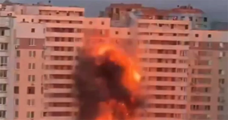 Video: Drone Rusia Menghantam Kompleks Perumahan di Kyiv, 14 Tewas dalam Serangan