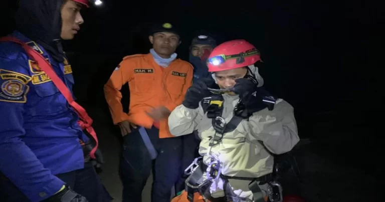Tim SAR Terus Berupaya Evakuasi Pendaki Asal Brasil yang Jatuh ke Jurang Gunung Rinjani
