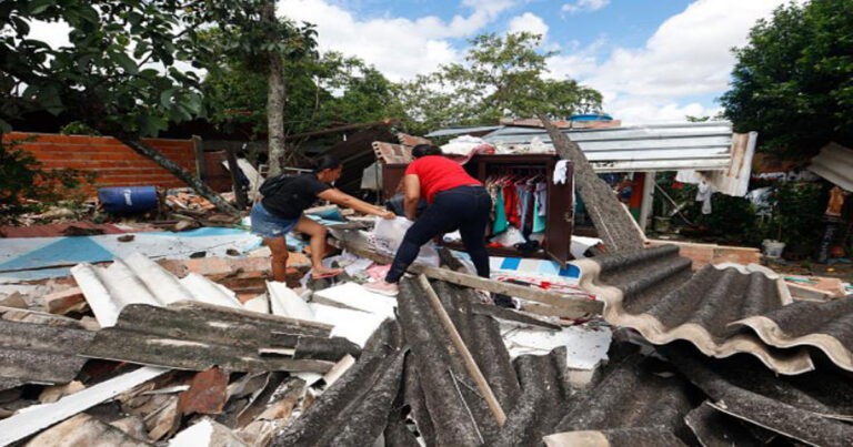 Gempa Kuat Magnitudo 6,3 Guncang Kolombia — Alarm di Bogotá Berbunyi, Warga Berhamburan ke Jalanan 