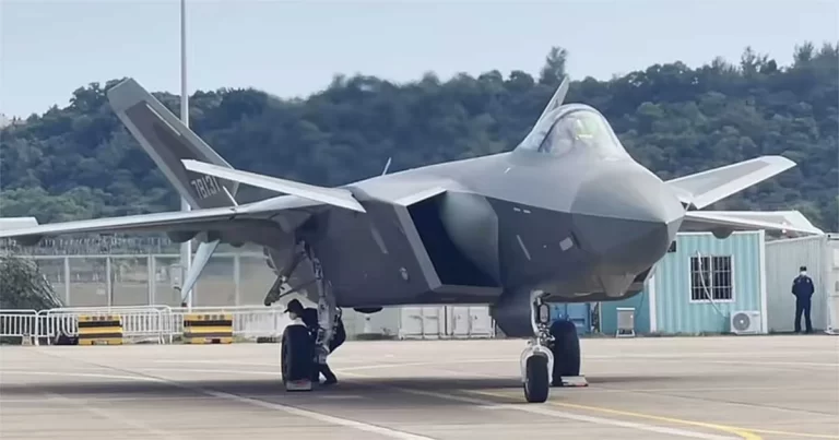 Heboh Jet Tempur J-20 Bisa Terbang Vertikal, Media Prancis Bongkar Propaganda Tiongkok