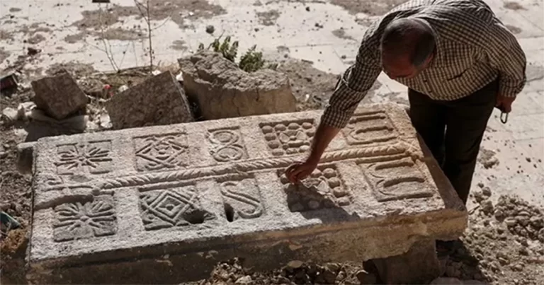Pekerja Konstruksi di Suriah Menemukan Kompleks Makam Berusia 1.500 Tahun
