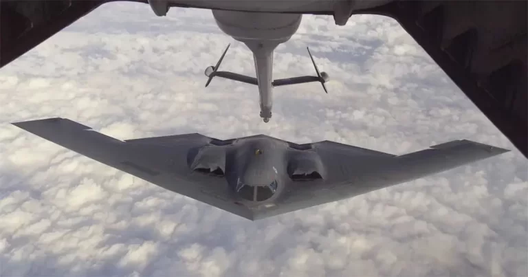 Video Pembom B-2 AS Dikerahkan, Markas Militer Iran Dihancurkan 