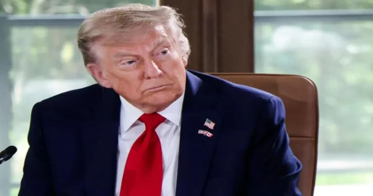 Trump Desak Semua Orang Agar Segera Mengungsi dari Teheran
