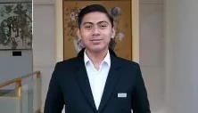 Mohamad Arif Romadhoni: Perjalanan Karir dari Magang Hingga Pimpin Tim Marcom Hotel 