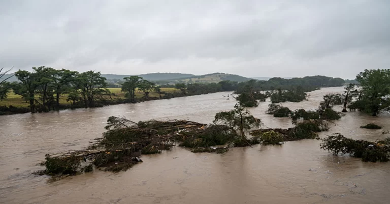 Korban Banjir di Texas Bertambah Jadi 51 Orang, Gubernur Perpanjang Status Darurat