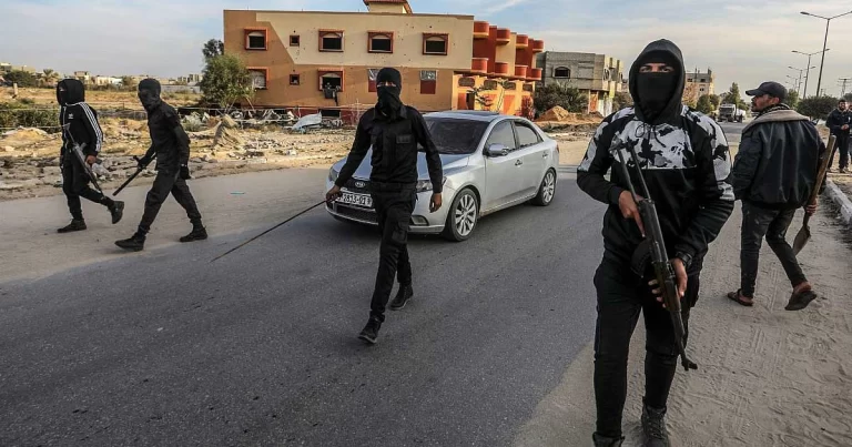 Hamas Hancur, Gaza Jatuh ke Tangan Geng Bersenjata: Siapa Penguasa Baru di Tengah Anarki?