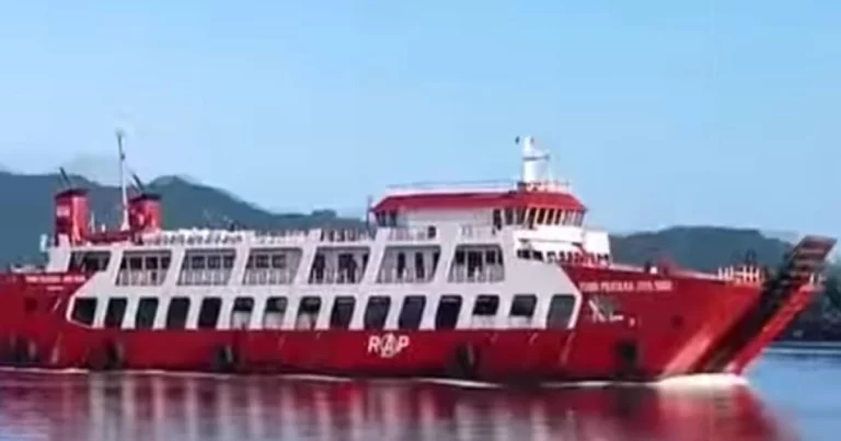 KMP Tunu Pratama Jaya Tenggelam di Selat Bali, Bawa 65 Orang dan 22 Kendaraan