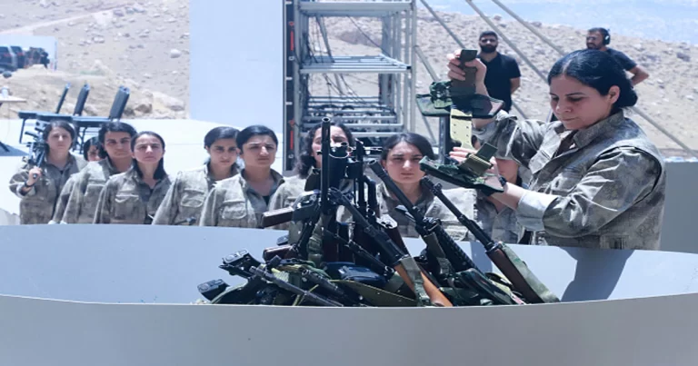Gelar Upacara Pelucutan Senjata, Partai Pekerja Kurdistan (PKK) Umumkan Pembubaran