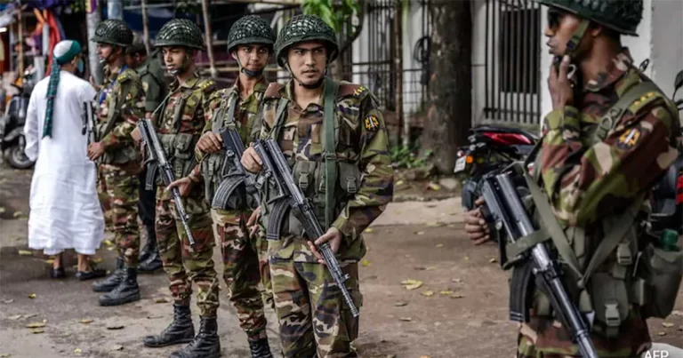 Pedagang Digantung di Bangladesh, Para Pembunuh Menari di Atas Tubuhnya