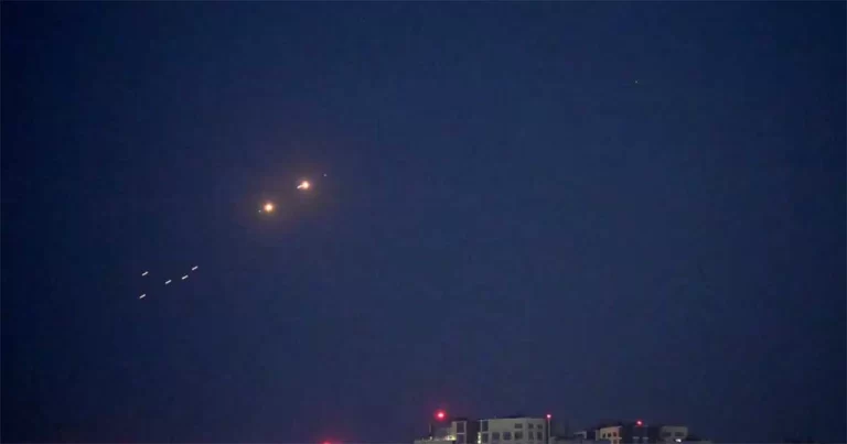 Rusia Melancarkan Serangan Drone dan Rudal di Kyiv, Menewaskan Sedikitnya 1 Orang