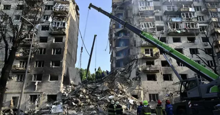 Serangan Drone Kyiv Tewaskan 3 Orang di Rusia; Moskow Membalas, Serang Bangsal Bersalin