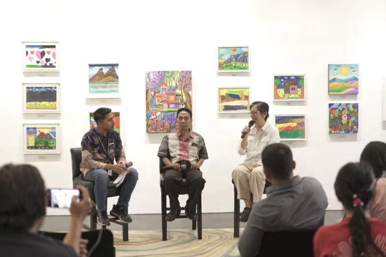Infinite Color – Artotel TS Suites Surabaya: