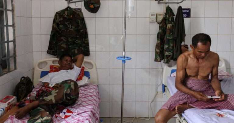2 Tentara Kamboja yang Terdampar Dipulangkan oleh Tentara Thailand