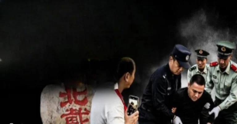 Poin Penting Sidang Pleno Keempat Komite Sentral PKT ke-19, Beidaihe dalam Periode Sensitif Hingga Seorang Pria Yunnan Memanjat Menara