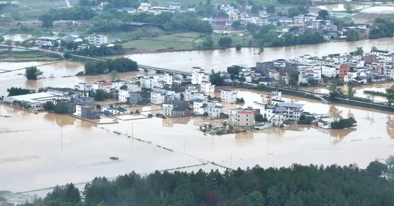 Banjir Guangdong: Ribuan Rumah Terendam, Pemerintah Tega ‘Korbankan’ Warga demi Proyek Elit?”