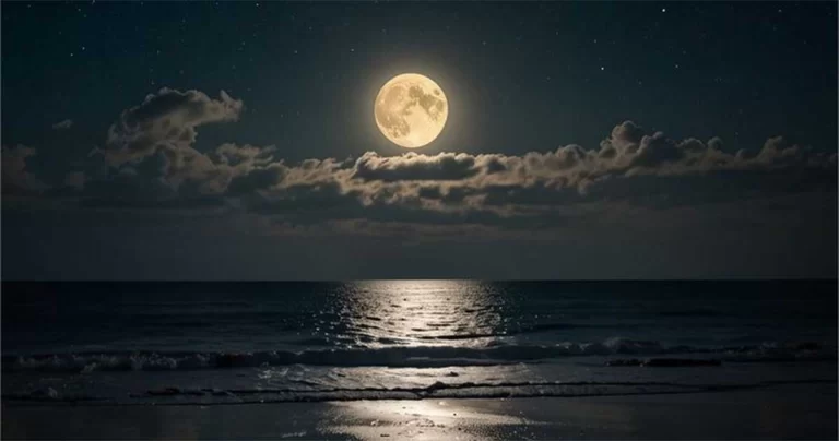 Hati Bagaikan Bulan Purnama, Menerangi Perjalanan di Malam Gelap