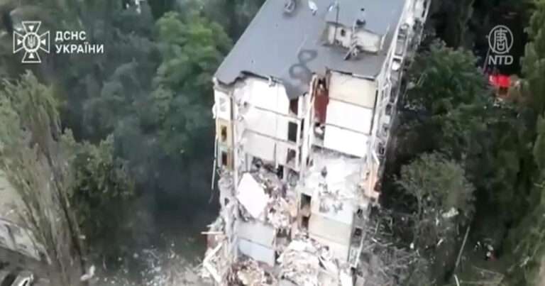 Rudal Rusia Menghantam Gedung di Kyiv,  Lembaga Antikorupsi Ukraina Kembali Independen